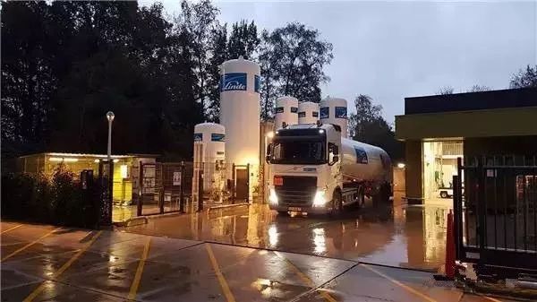液氮储罐真空度标准_液氮储罐抽真空_液氮储罐真空度